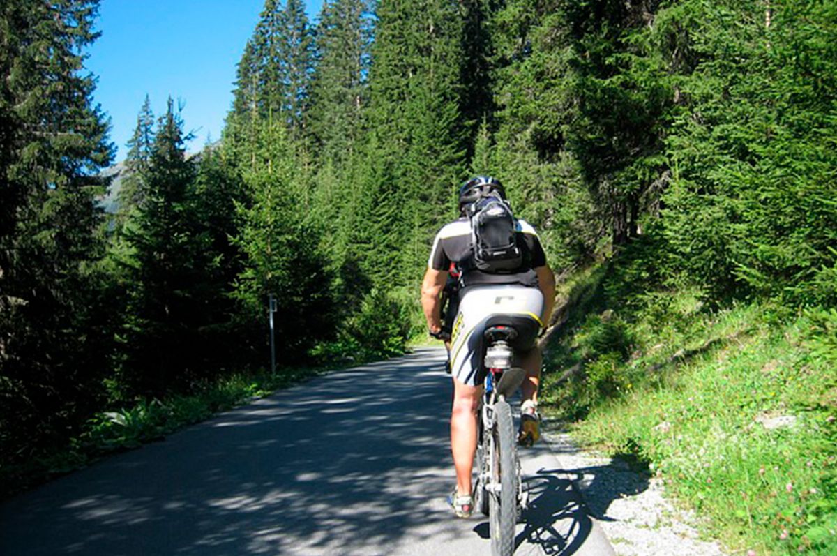 Getting around Gran Canaria — everything you have to know about transportation in the island