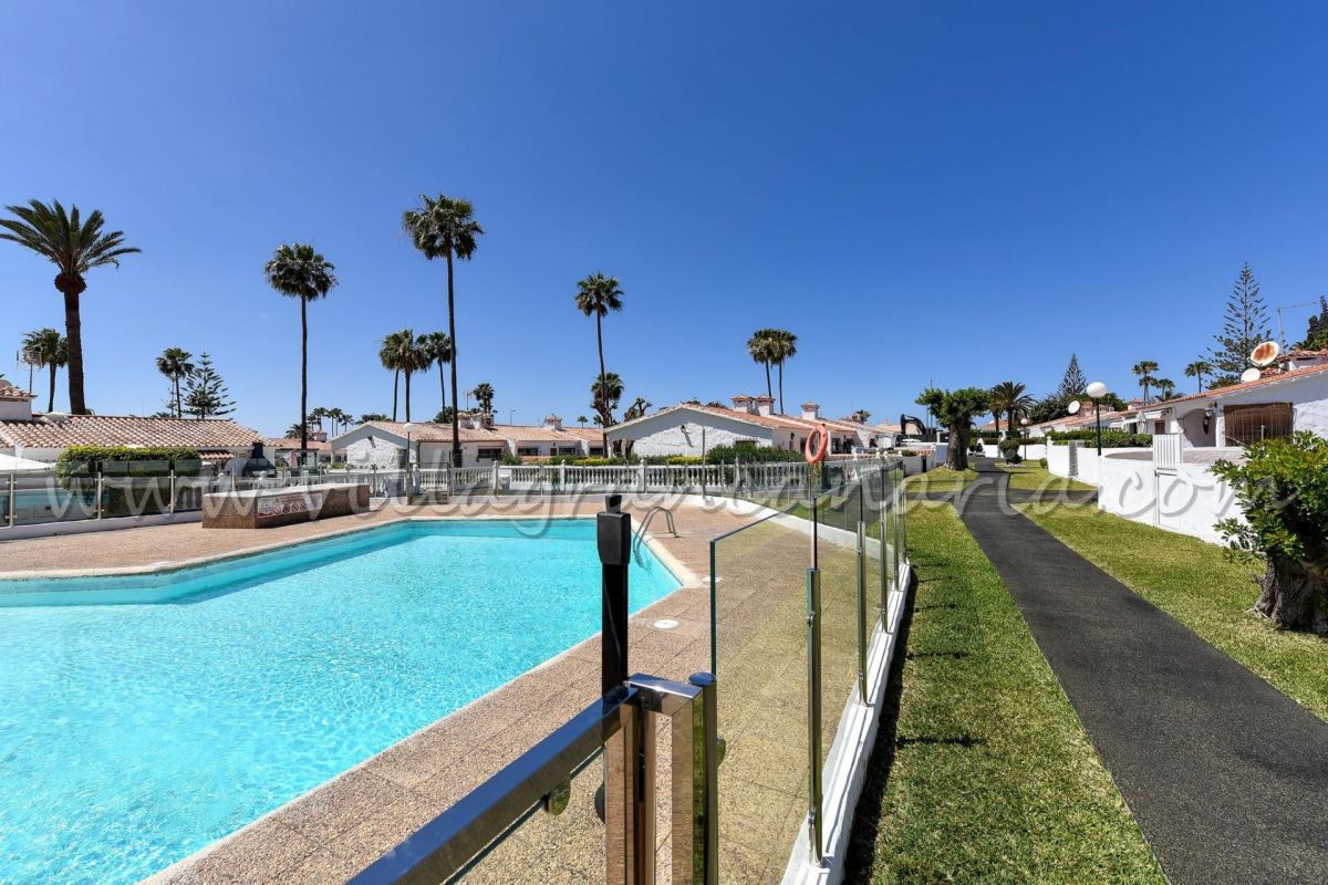 Bungalow Santa Barbara EMC2 | Playa del Ingles | VillaGranCanaria Piscina