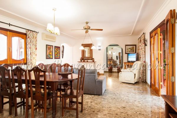 Finca Salobre | VillaGranCanaria Comedor