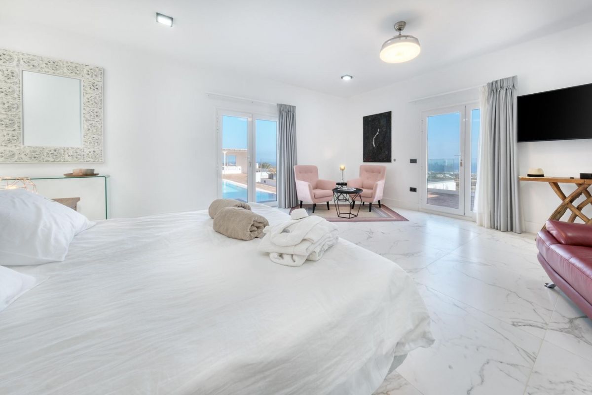 Serenity Home Suite 5 | HolidayRentals 365 Dormitorio 1
