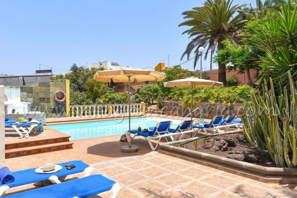 Finca Salobre | VillaGranCanaria Piscina