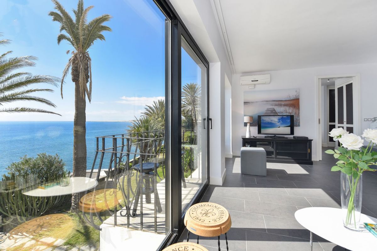 OceanSide Suite 302 in San Agustin Salón