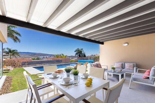 7 in PAR 4 | Salobre Golf | VillaGranCanaria Comedor