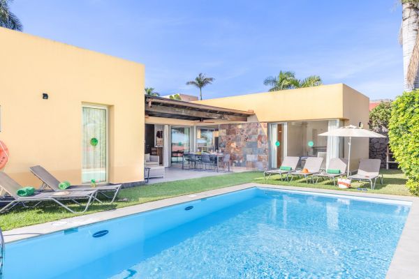 18 en PAR 4 | Salobre | VillaGranCanaria Piscina
