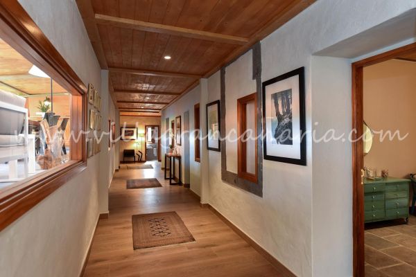 Finca La Casona de Abajo Arucas|VillaGranCanaria Pasillo