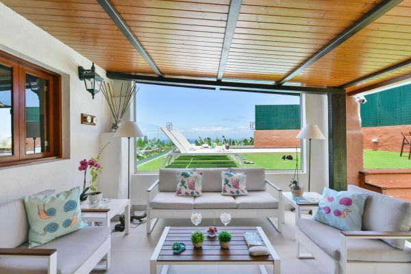 Finca with pool La Casa de Arriba in Arucas | VillaGranCanaria Salón