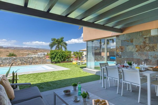 8 en PAR 4 | Salobre | VillaGranCanaria Piscina
