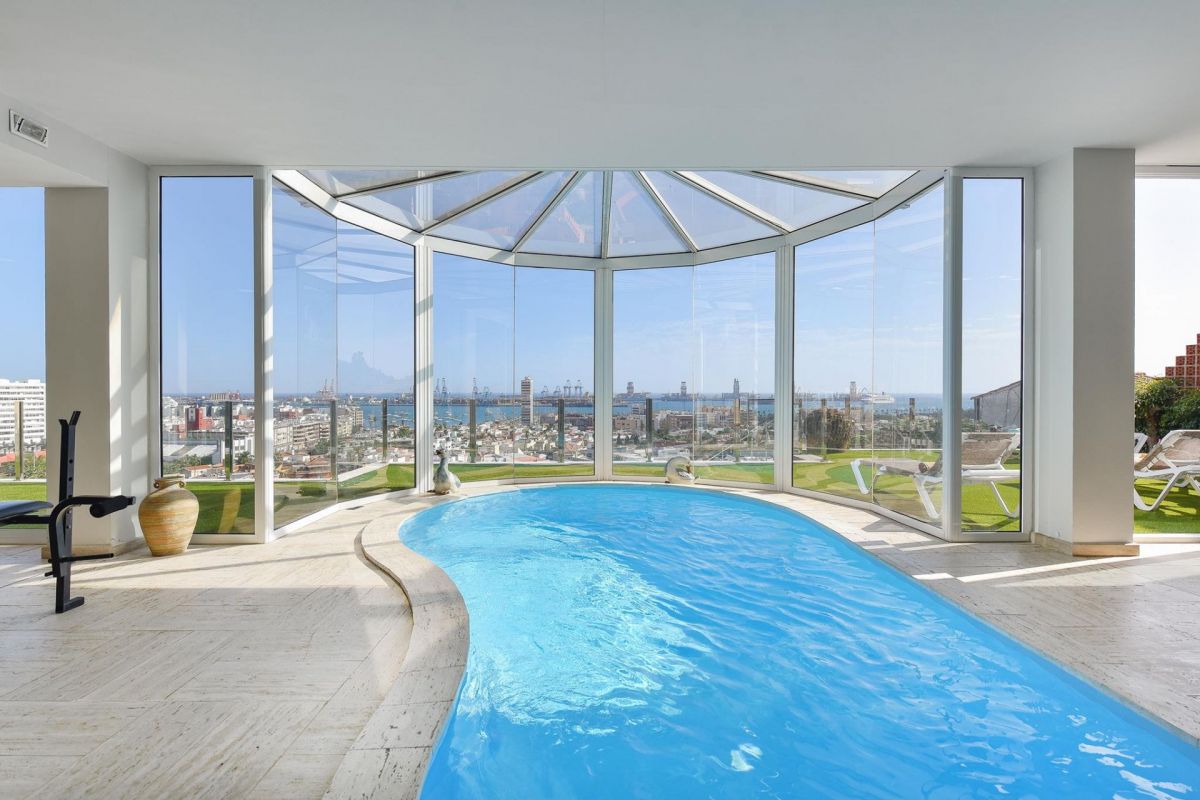 Rent Seaviews Holiday Rental in Las Palmas Piscina