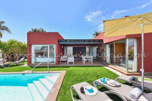 17 en PAR 4 | Salobre Golf | VillaGranCanaria Piscina