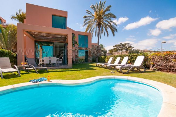 Los Lagos 5 | VillaGranCanaria Piscina