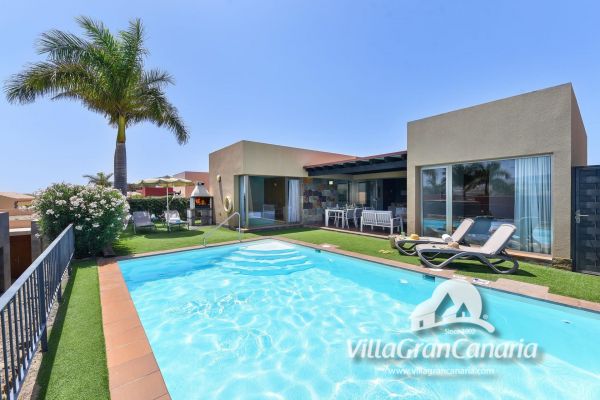 2 en PAR 4 | Salobre Golf | VillaGranCanaria Piscina