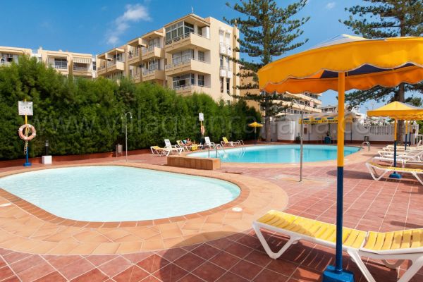 Bungalow BN04 | Playa del Inglés | VillaGranCanaria Piscina