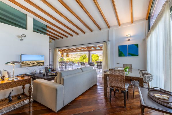 Villa Canela in Salobre Golf | VillaGranCanaria Tv&Multimedia