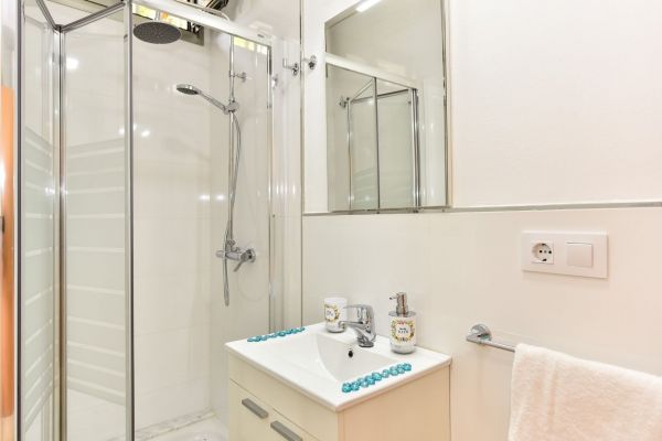 Casa de Playa Adelfas MCI | San Agustín | VillaGranCanaria Baño 1