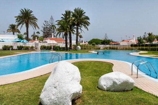 Bungalow JF/GI | Playa del Inglés | VillaGranCanaria Piscina