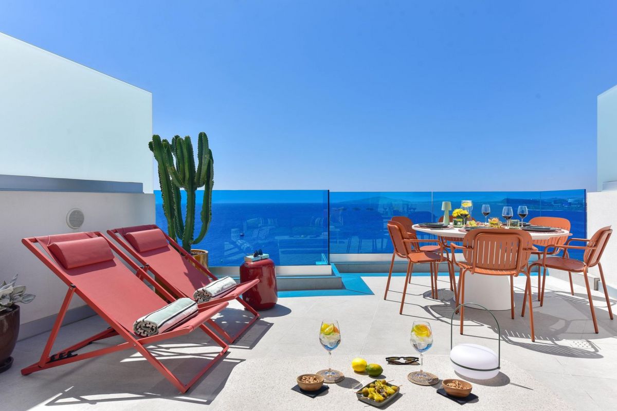 Neptuno Suite Playa | Taliarte Terrasse