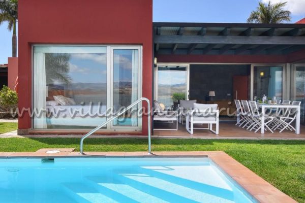 17 en PAR 4 | Salobre Golf | VillaGranCanaria Piscina