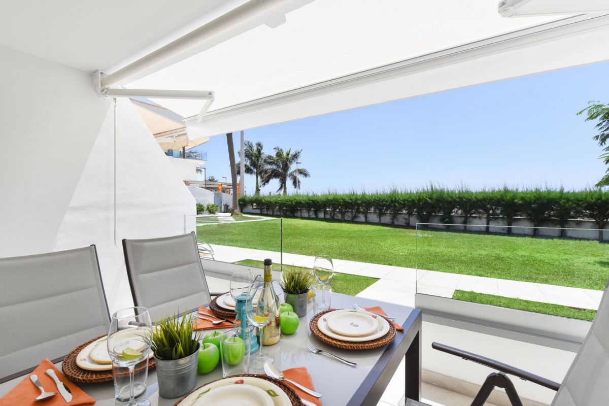Beachfront Nasas 4| San Agustin | VillaGranCanaria Terrasse