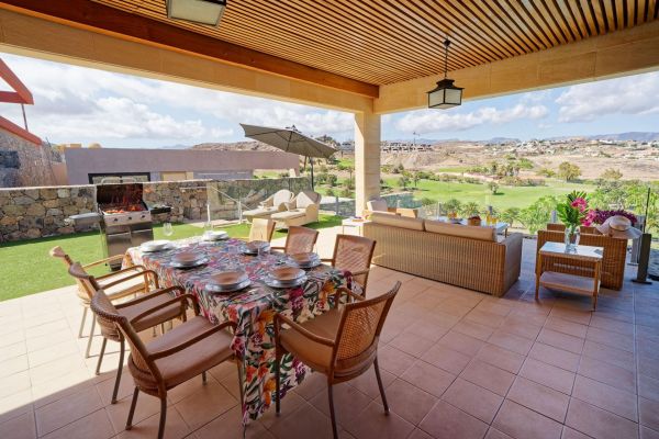 Villa Piedra Amarilla | Salobre Golf | VillaGranCanaria Comedor