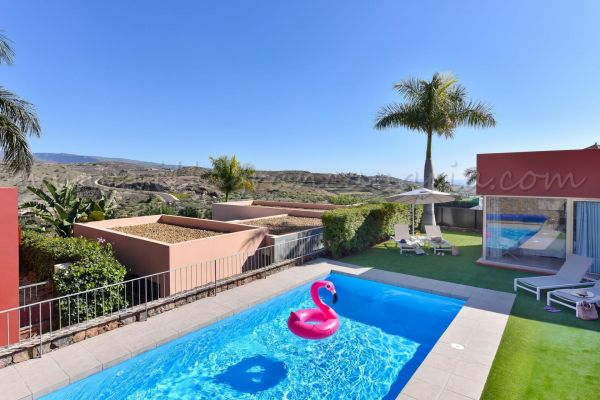 19 in PAR 4 | Salobre Golf | VillaGranCanaria Piscina