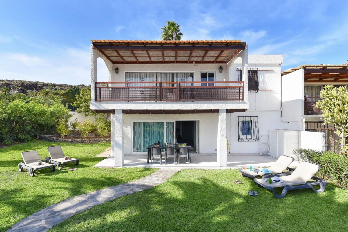 Bungalow Rocas Rojas in San Agustín | VillaGranCanaria Fachada