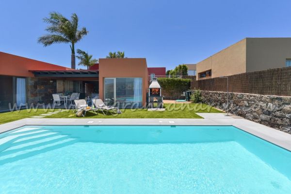 10 en PAR 4 | Salobre Golf | VillaGranCanaria Piscina