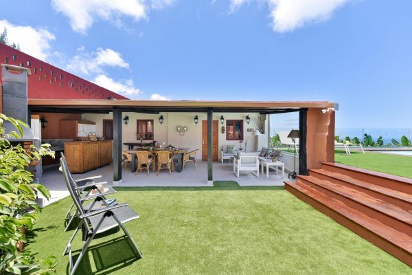 Finca with pool La Casa de Arriba in Arucas | VillaGranCanaria Jardín
