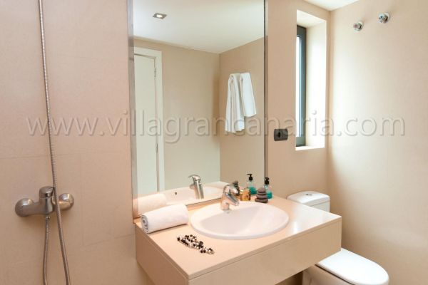 Los Lagos 12 | Salobre Golf | VillaGranCanaria Baño 2