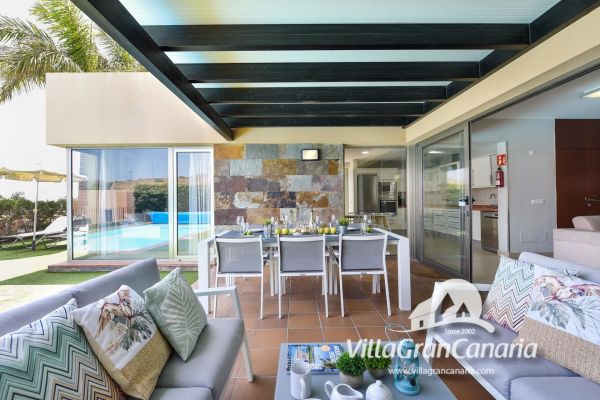 2 en PAR 4 | Salobre Golf | VillaGranCanaria Terraza