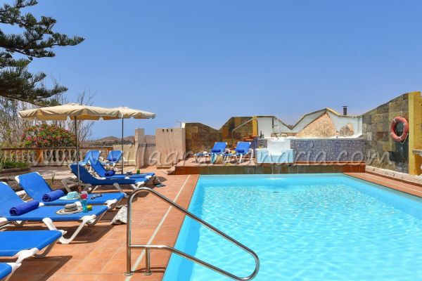 Finca Salobre | VillaGranCanaria Piscina
