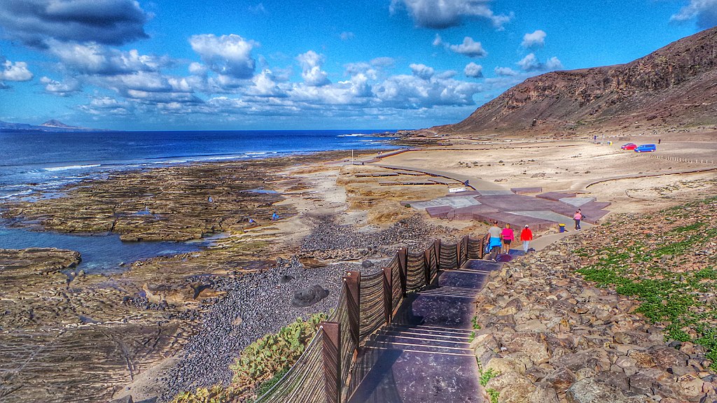 Playa El Confital cerca de la capital Las Palmas de Gran Canaria