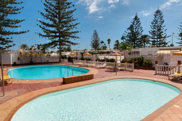 Bungalow BN04 | Playa del Inglés | VillaGranCanaria Piscina
