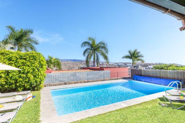 18 en PAR 4 | Salobre | VillaGranCanaria Piscina