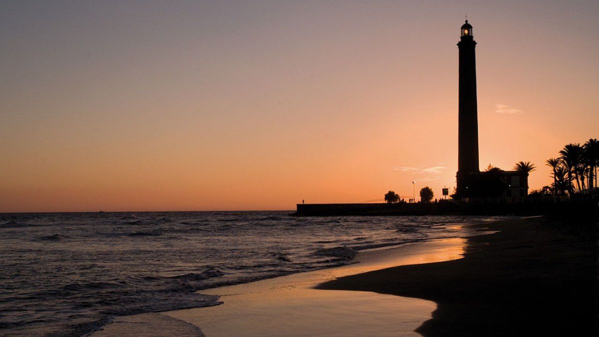 The Maspalomas Lighthouse: the southern light