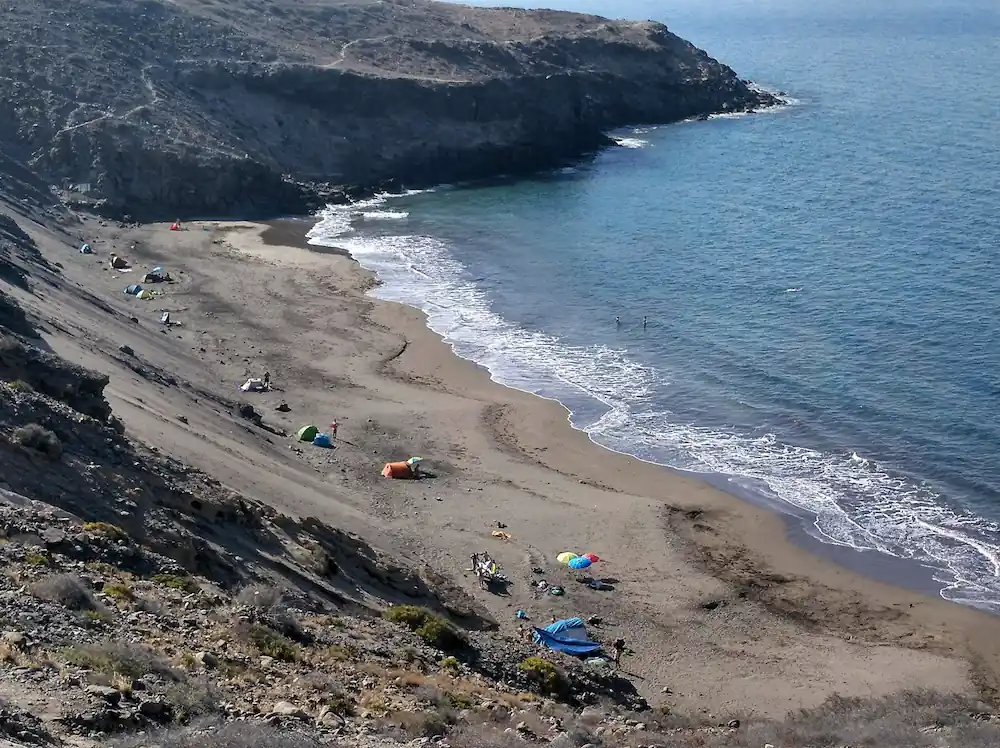 Blick auf den Naturstrand Montaña de Arena