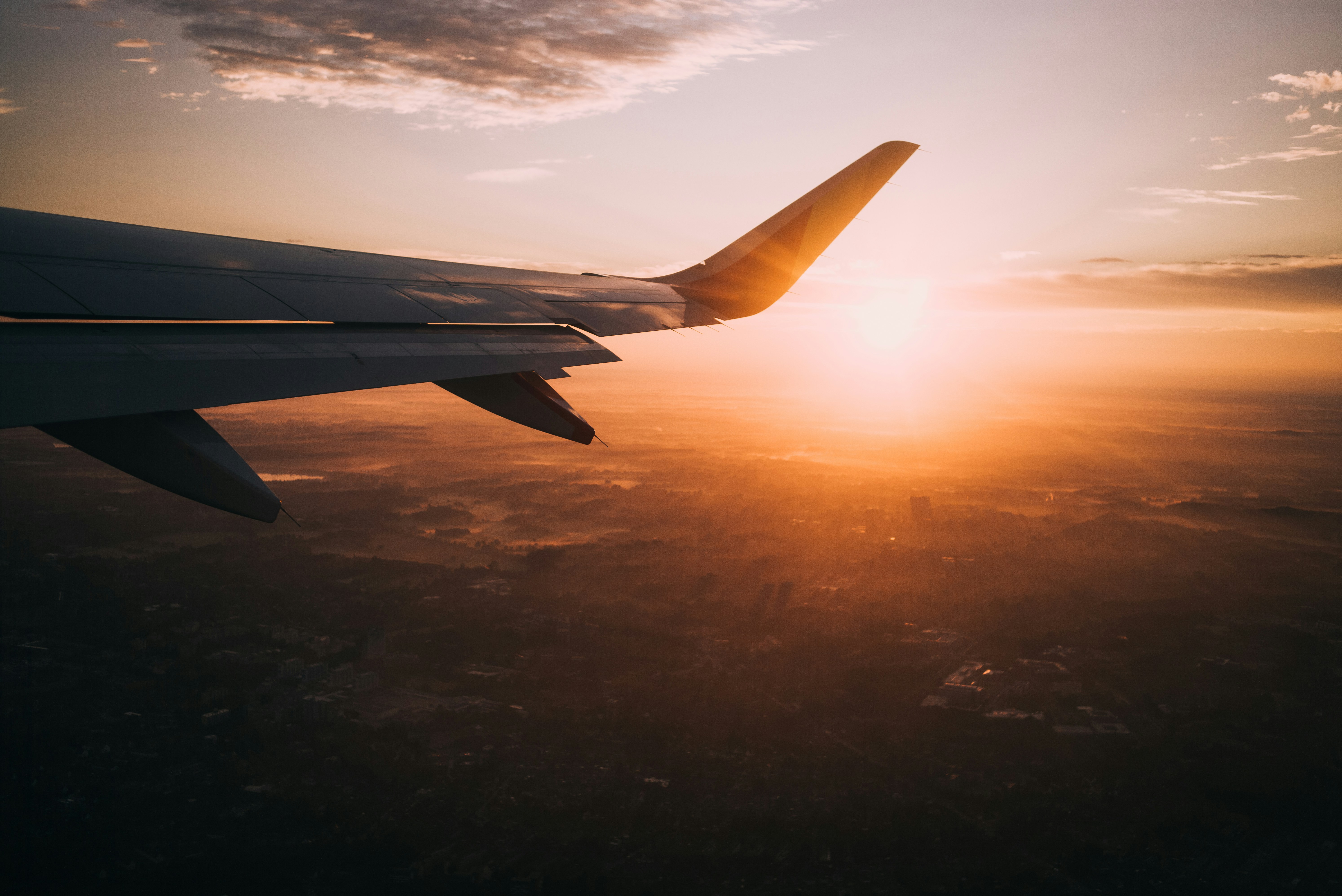 sonnenuntergang aus dem flugzeug