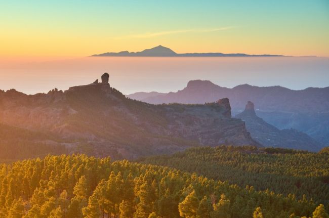 roque nublo con el teide al fondo